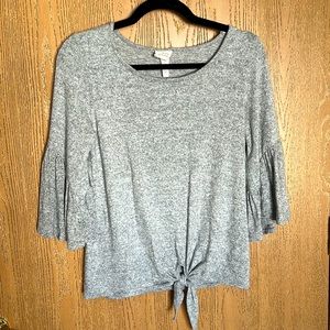 3/4 sleeve heather gray blouse
